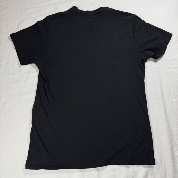 Levi's Classic Women's Black Tee with Red Logo Size Small - Picture 2 of 5